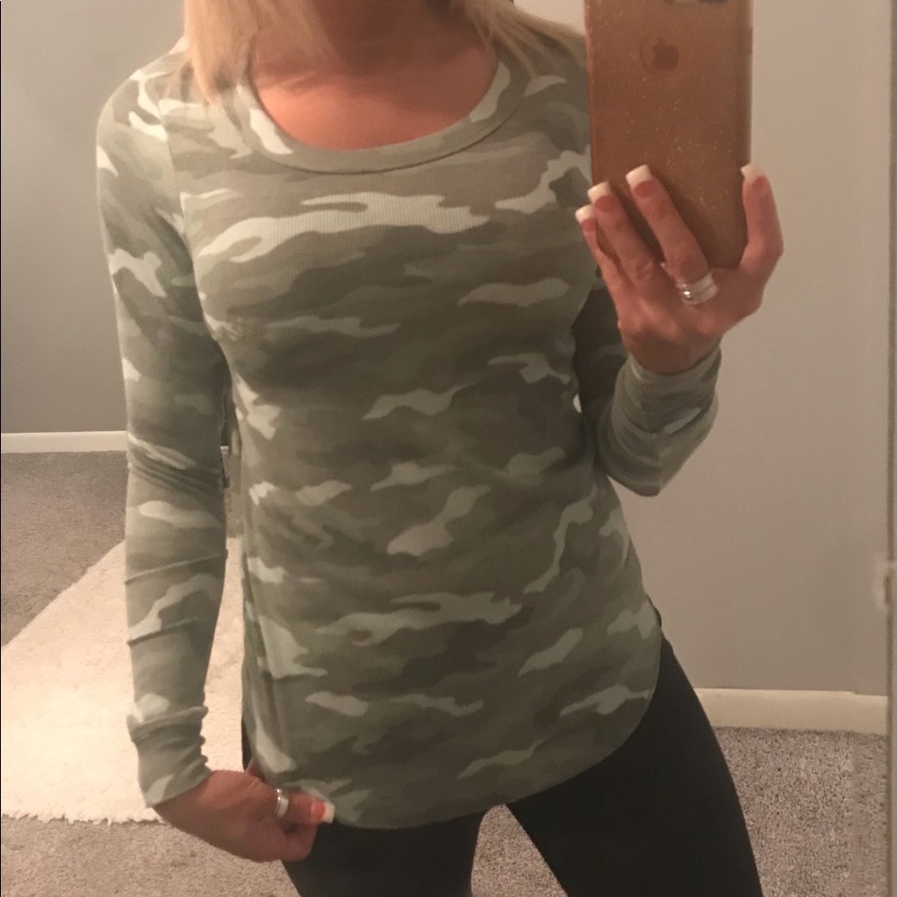VS Pink Long Sleeved Camo Tee